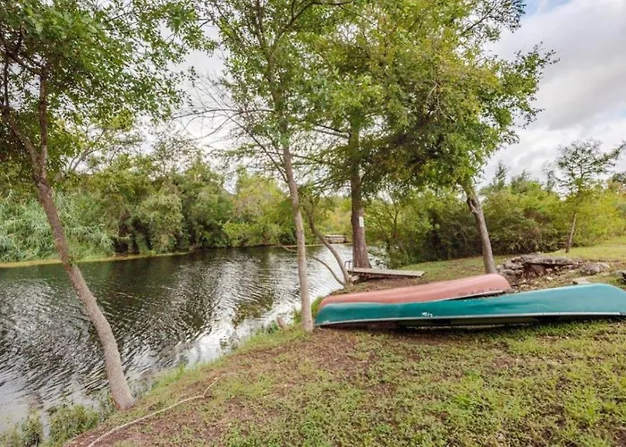 Sweet Cabin Rental For Family-Friendly Getaway Near New Braunfels, Texas
