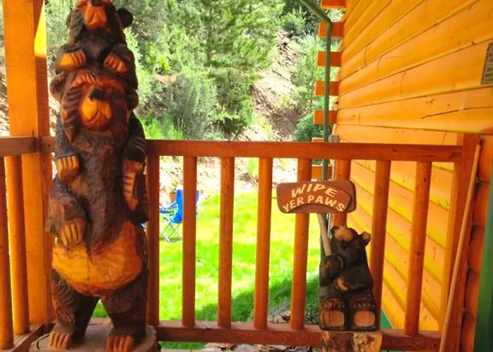 Spacious Cabin Rental With A Hot Tub For A Weekend Getaway Near Denver, Colorado