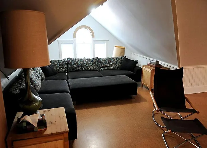 Charmingly Historic Cottage Rental Perfect For Large Groups In Aurora, New York