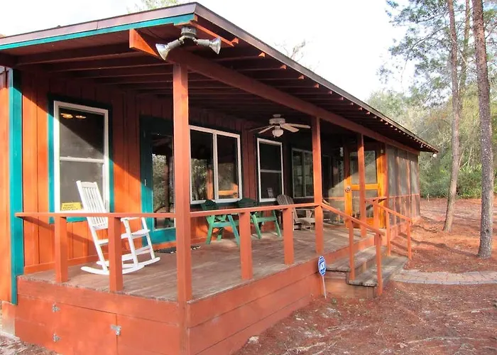 Rustic Vacation Rental With A Charming Dock In Ocala National Forest, Florida
