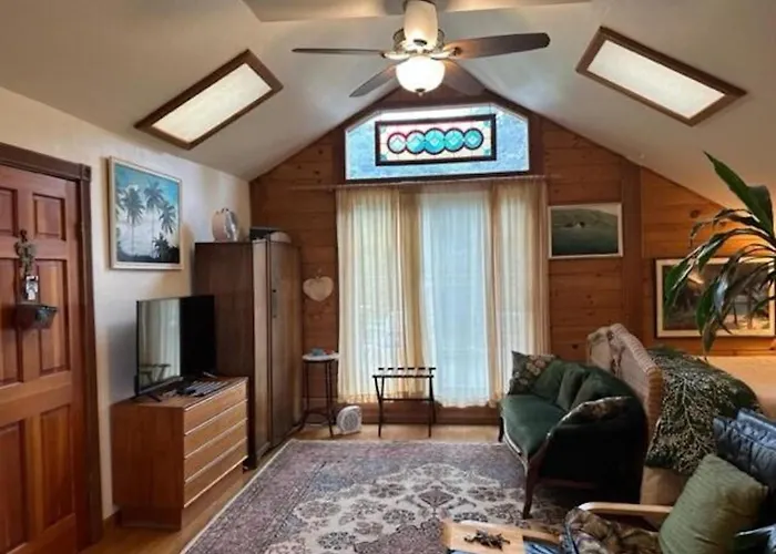 Vacation Rental With Spa And Pool On Winery Near Healdsburg, California