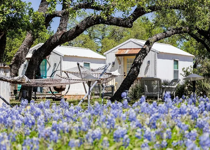 Vintage Camper Amazingly Equipped Great For A Unique Getaway In Texas