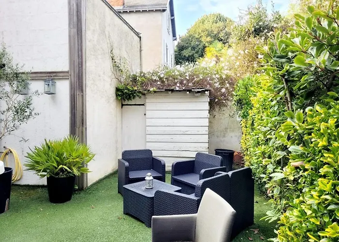 La Maison De Jade