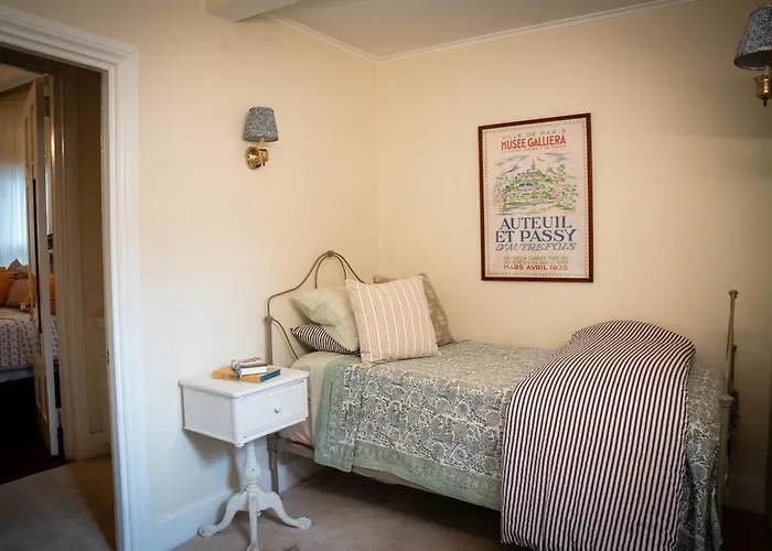 Stunning Apartment In Historic Federal Hill Mansion Near Downtown & College Hill