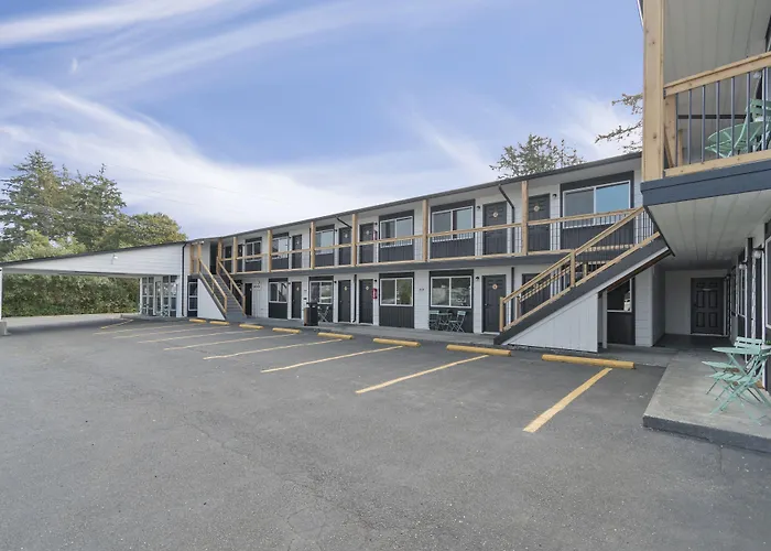 Silver Sands Motel
