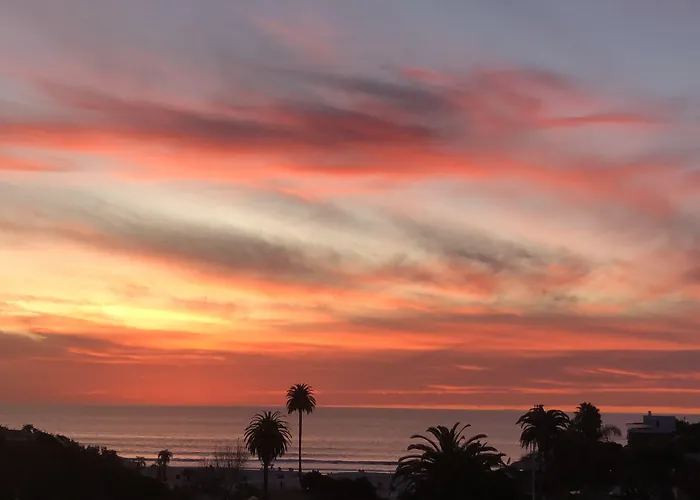 Moonlight Beach Motel