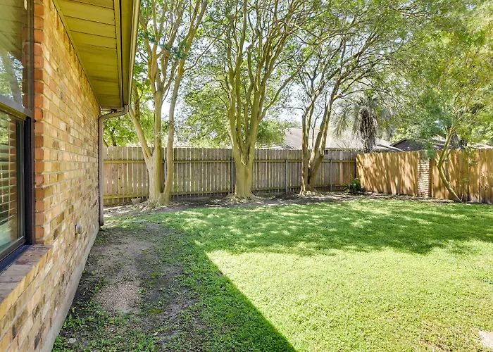 Cozy Texas City Guest House - 5 Mi To Beach!