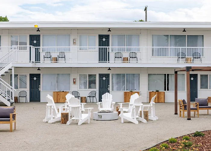 Kettle Valley Beach Resort