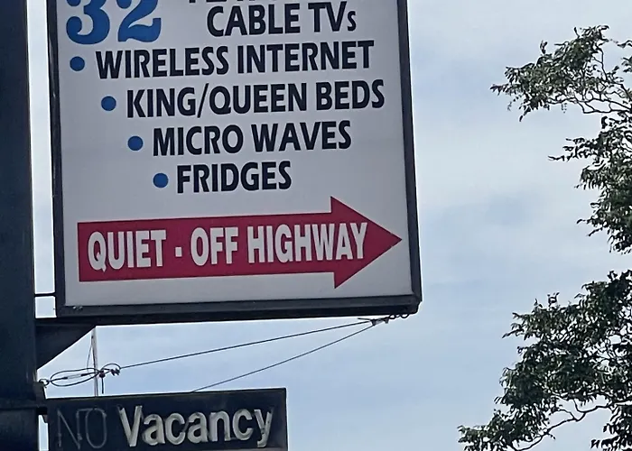 Lone Pine Budget Inn