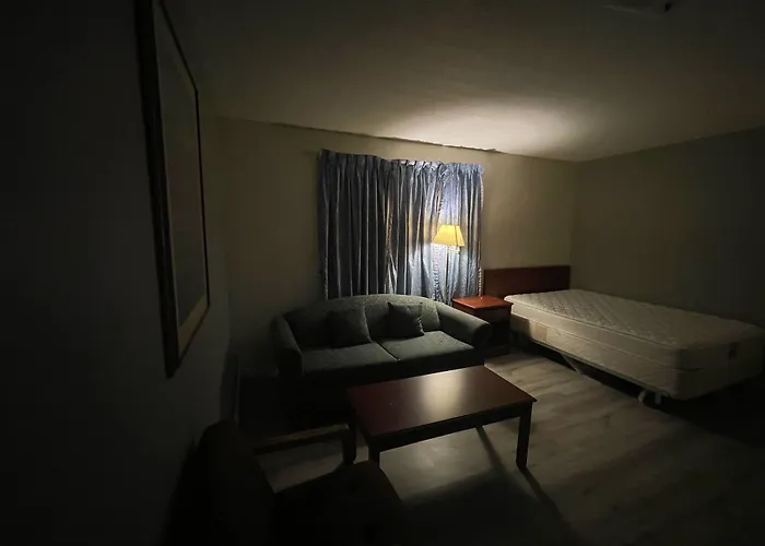 Uptown Motel