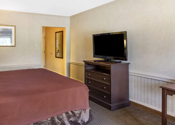 The Riverstone Inn