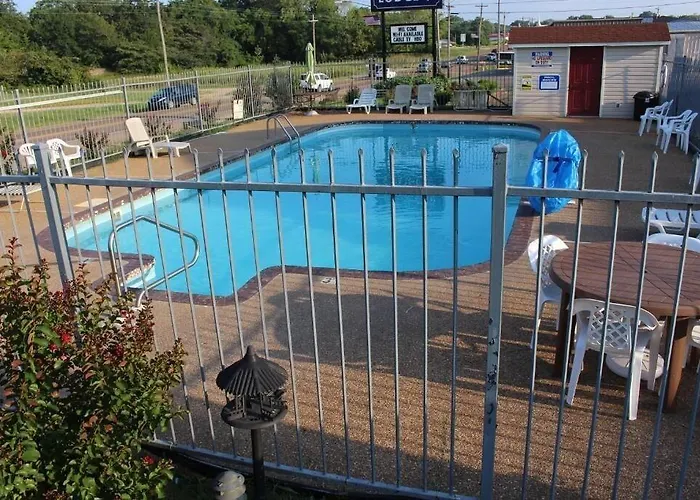 Savannah Lodge