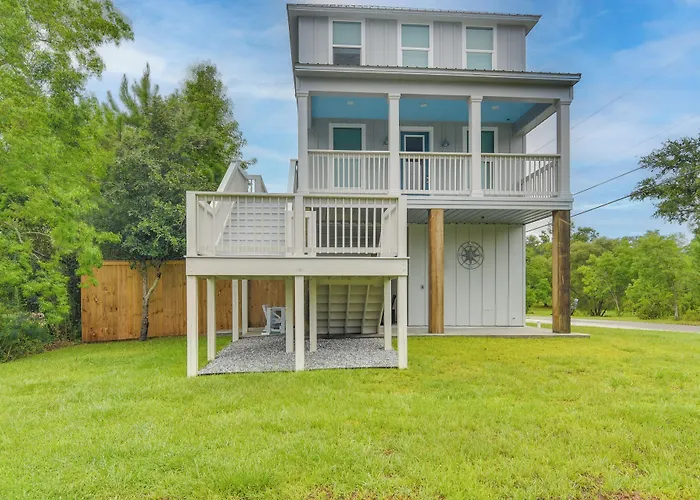 Modern Waveland Home W/ Deck - Walk To The Beach!