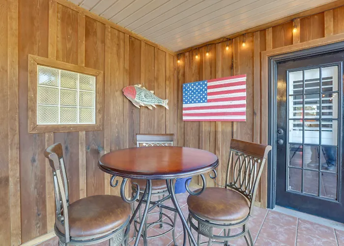 Waterfront Lay Lake Retreat W/ Dock & 3 Piers!