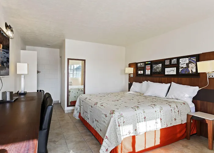 Temple View Inn