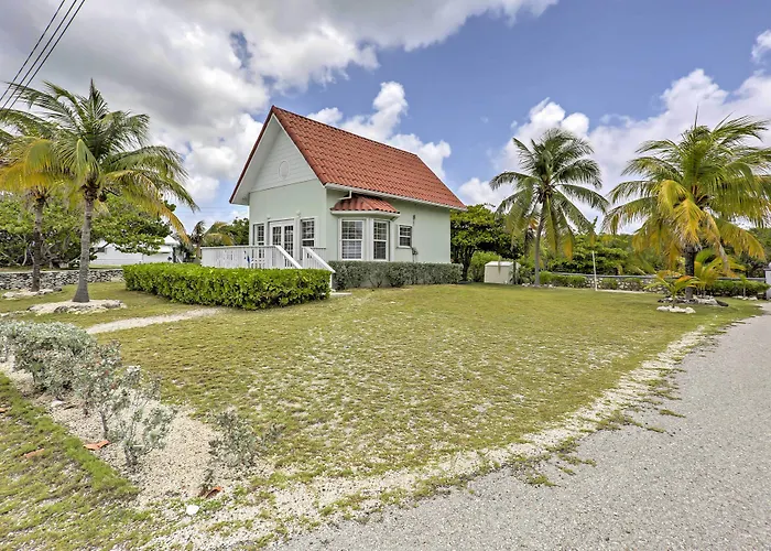 Lovely 'Sea Dreams Villa' W/ Private Beach & Deck!