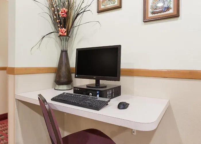 Western Inn & Suites