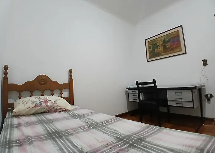 Home office solteiro aconchegante no Centro de Poços de Caldas