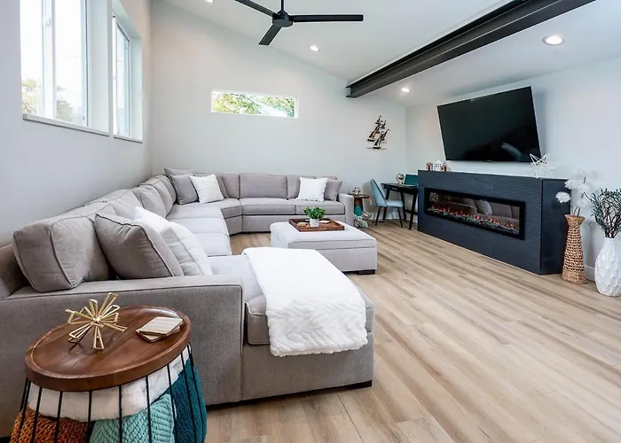 Modern 3-Bedroom Home With Lake Huron Beach Access