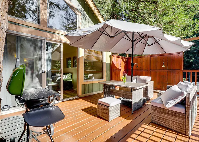 Redwoods Escape W/ Hot Tub: Near Russian River!