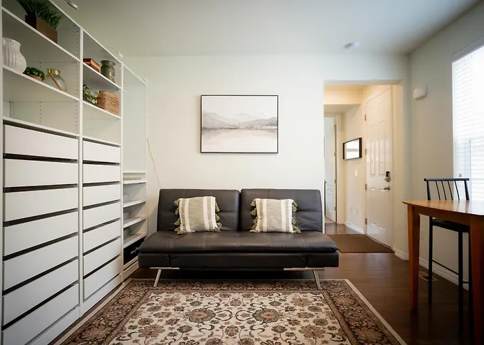 Stylish Retreat In Parker Near Hwy, Parks & Dining