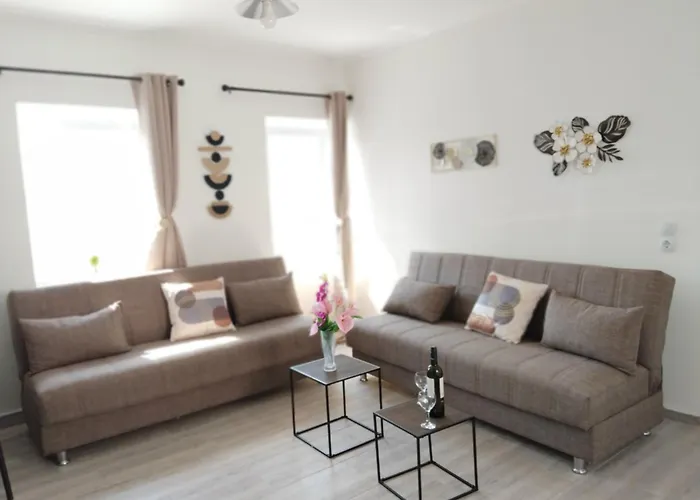 Rania'S Seaview Corner