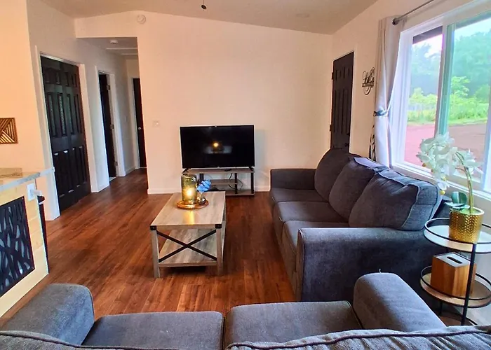 Hale Maluhia-Private 2 Bedroom Home