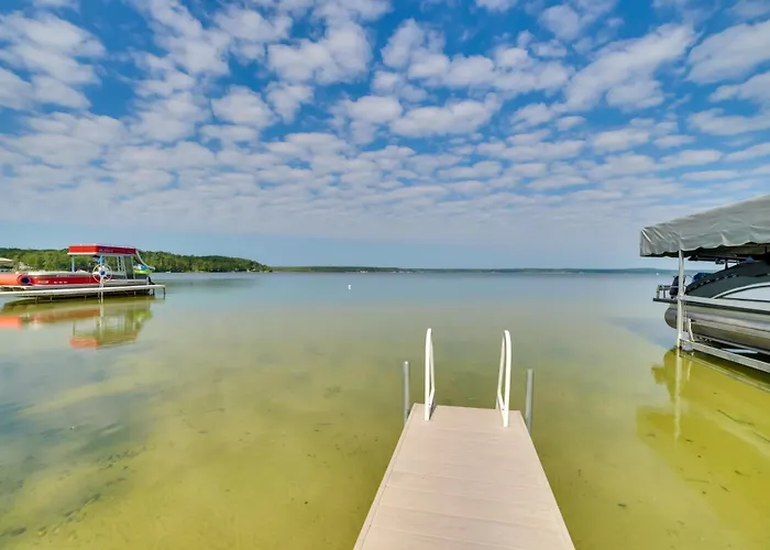 Peaceful Indian River Fall Retreat On Mullett Lake