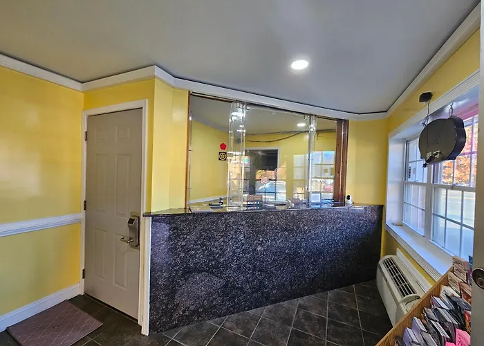 Fort Eustis Inn