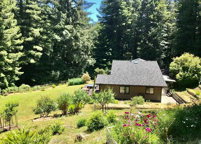 Trinidad Artist And Healing Retreat With Hot Tub
