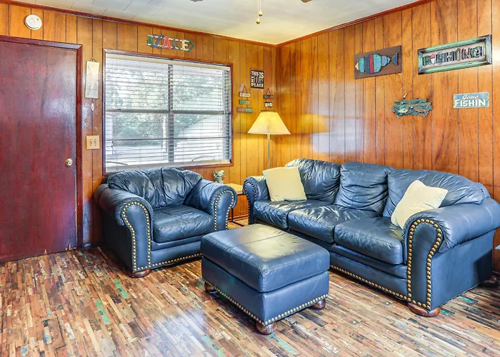 Shared Dock & Yard: Greers Ferry Lake Home!