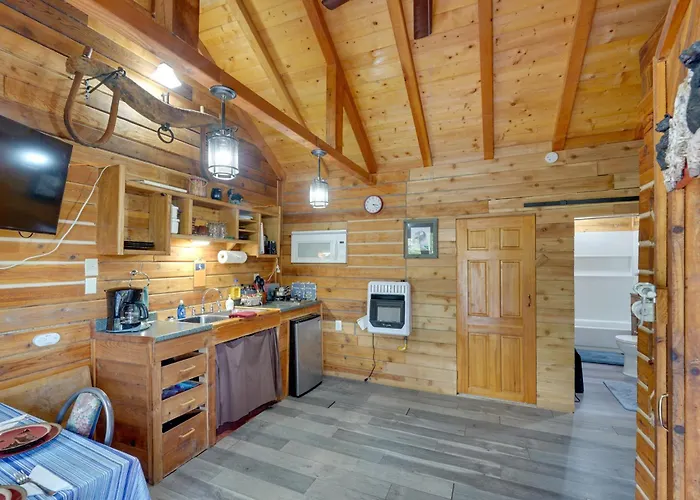 Fish, Hike & Explore: Lakefront Cabin In Soldotna
