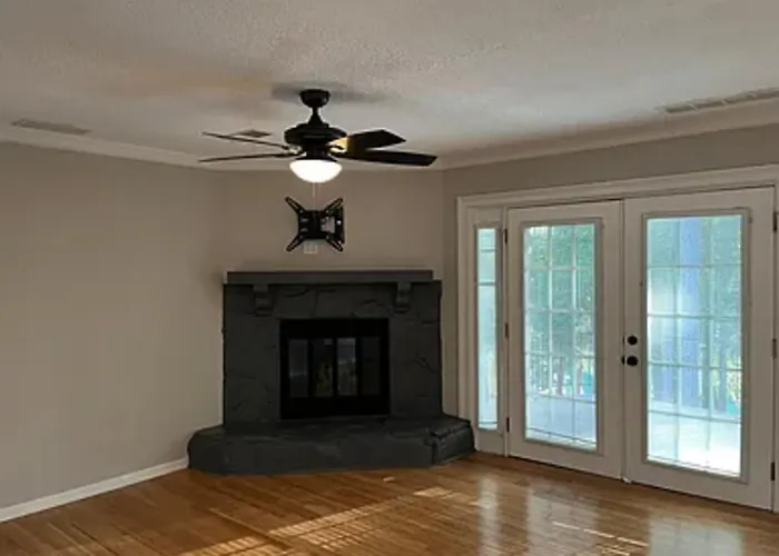 Charming 2-Bedroom House With Fitness Room And Ac In Welcoming Buford