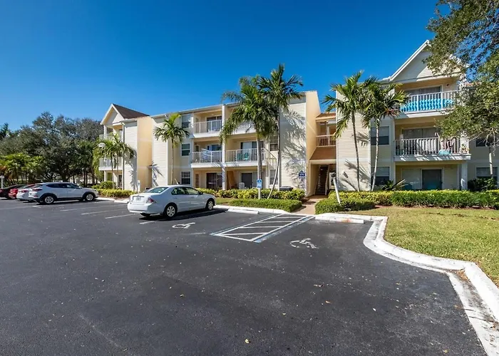 Luxury Beachside Condo - Half Mile From Beach