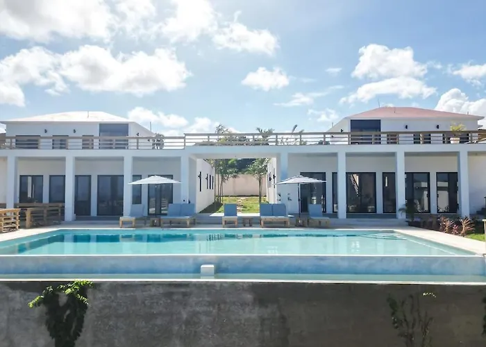 Private Villa-Infinity Pool-26 Guests Capacity-14 King Size Beds-8 Bedrooms-8 And Half Baths