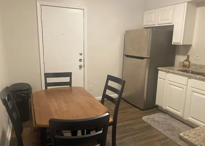 2Bd 1Bth Newly Renovated Home Near Cowboys Stadium Etc