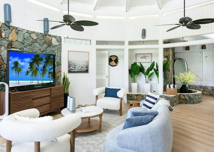 Luxury Oceanview Villa Walk To Beach & Dining