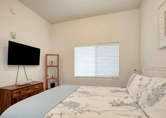 Downtown Pismo Beach Modern Updated Single-Level