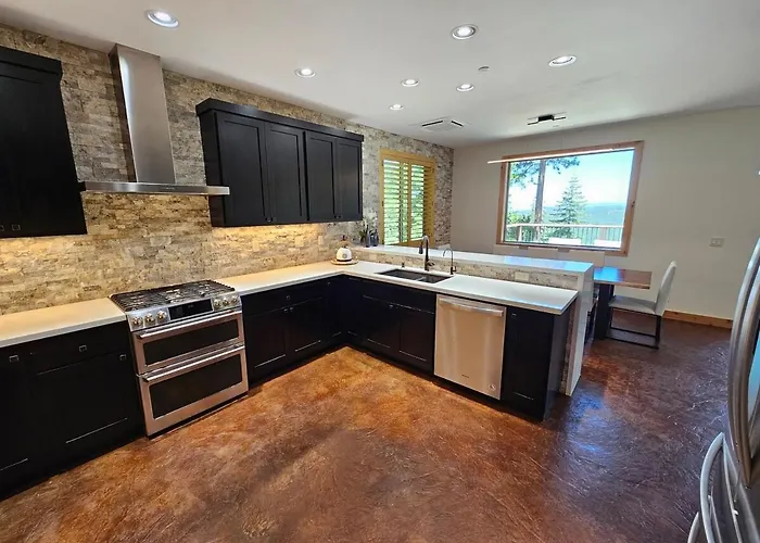 Cedar Rock Cabin