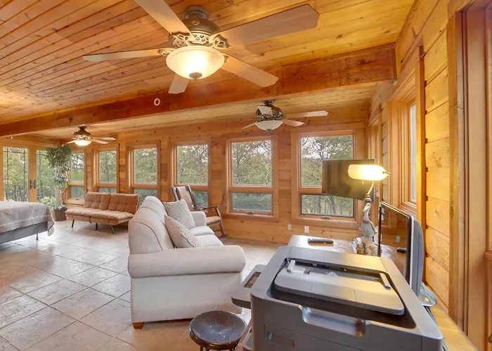 Lake Eufaula Cabin W/ Dock At Nine Marina