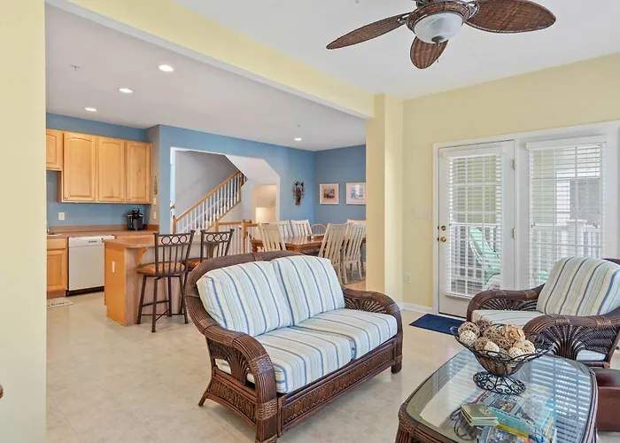 Creekside Getaway - Stay For 8