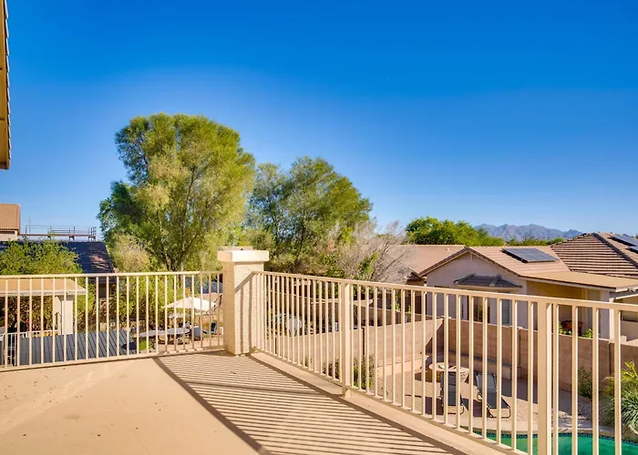 Golf, Hikes & Sports Fun! Desert Getaway W/ Pool