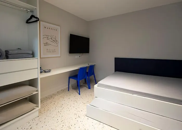 112-Studio completo e charmoso prox a UEL
