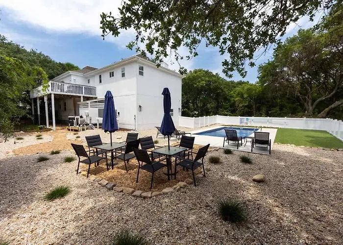 Heated Pool Dog Friendly Hot Tub Walk To Beach