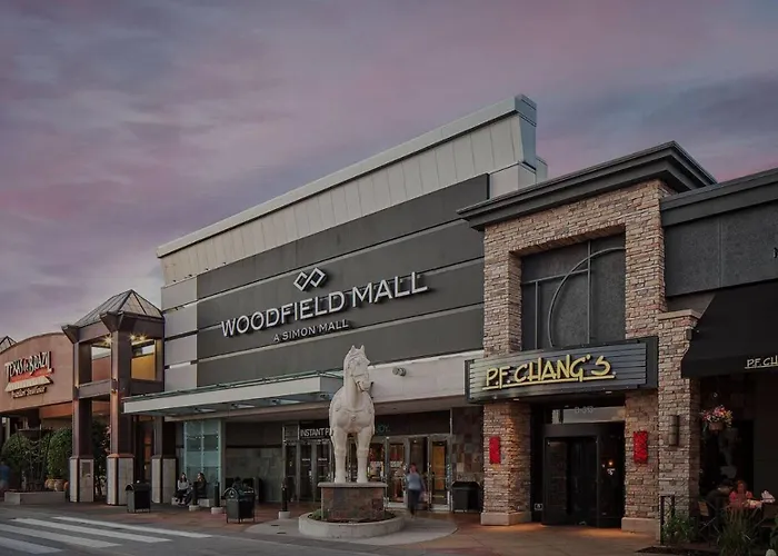 Chicago Gem! Centrally Located - Proximity To O' Hare Airport
