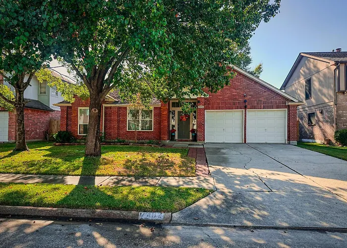 Maple House Backyard Retreat W Hot Tub Near Iah