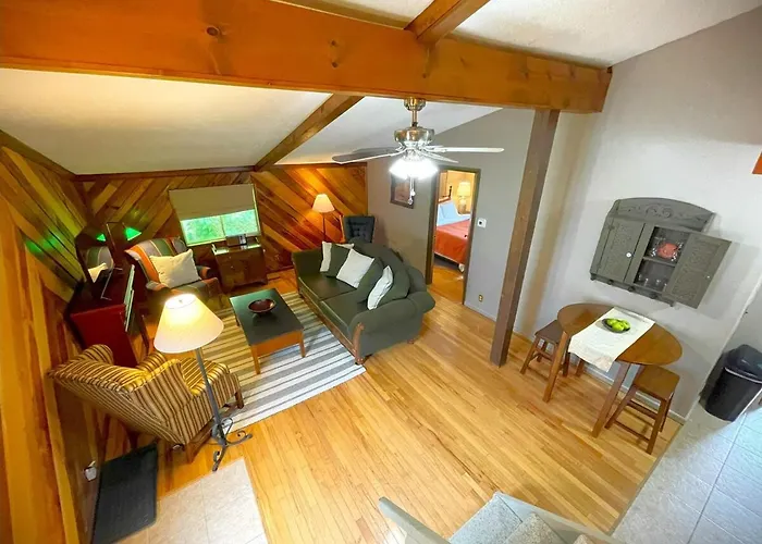 Bluffside Chalet Suite