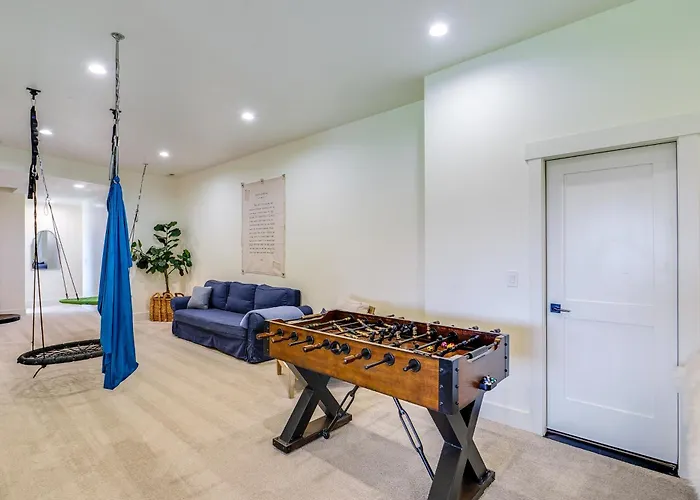 Midway Mtn Retreat | Hot Tub | 28-Plus Nights