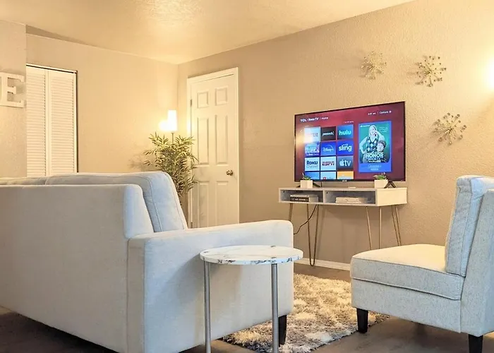 Beautiful Midtown Apartment