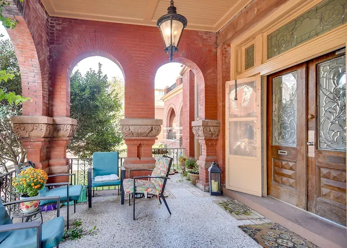 Steps To Elizabeth River & Dtwn! Portsmouth Condo